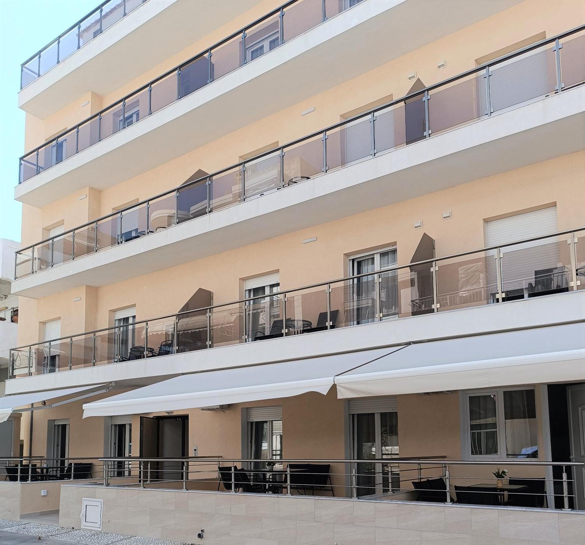 Navarino Luxe Suites Peraia  Ngoại thất bức ảnh