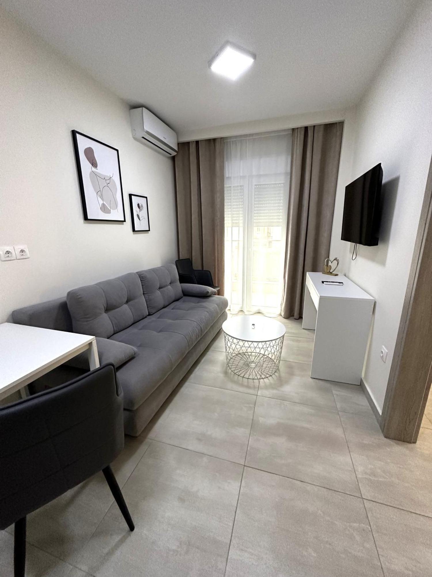 Navarino Luxe Suites Peraia  Ngoại thất bức ảnh