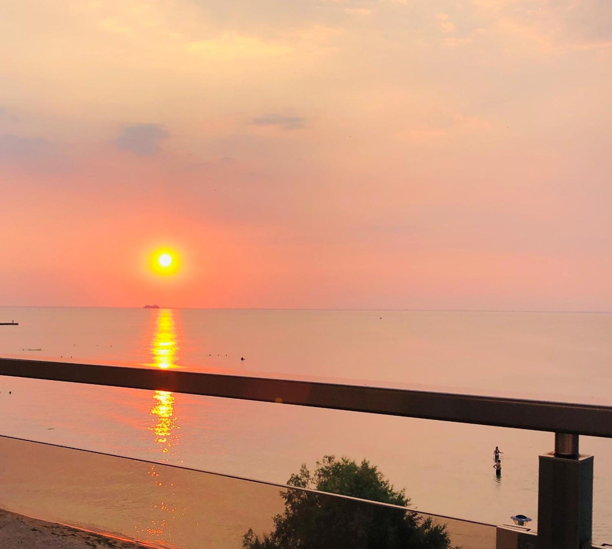 Navarino Luxe Suites Peraia  Ngoại thất bức ảnh