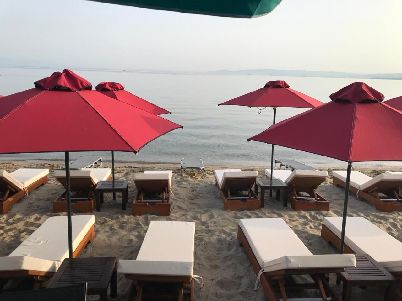 Navarino Luxe Suites Peraia  Ngoại thất bức ảnh